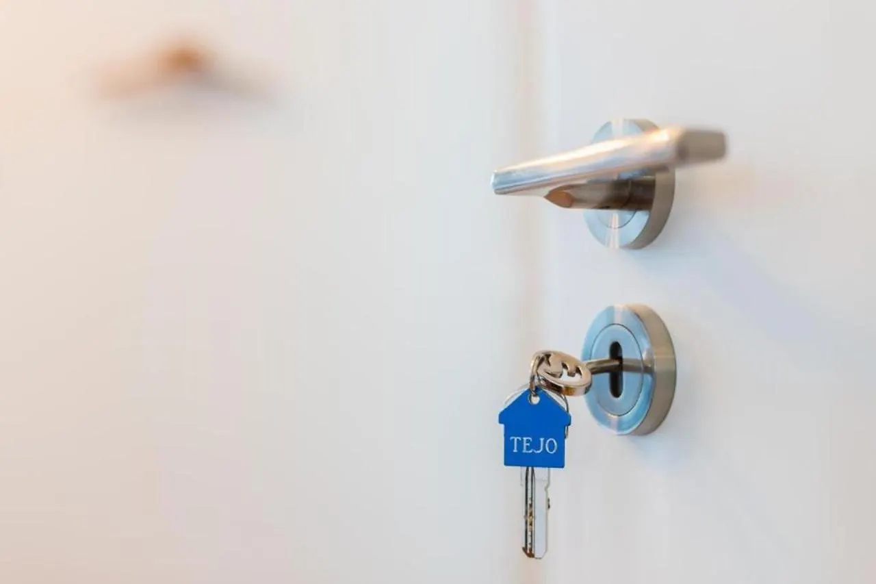 Lisbon Airport Charming Rooms By Lovelystay Apartamento